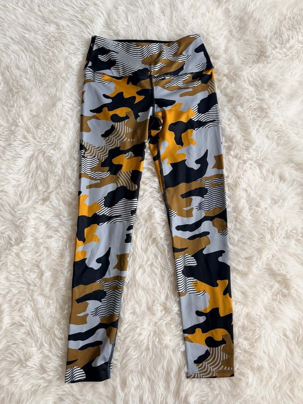 Noli Yoga Leggings Size S Camo Print Athletic Pants